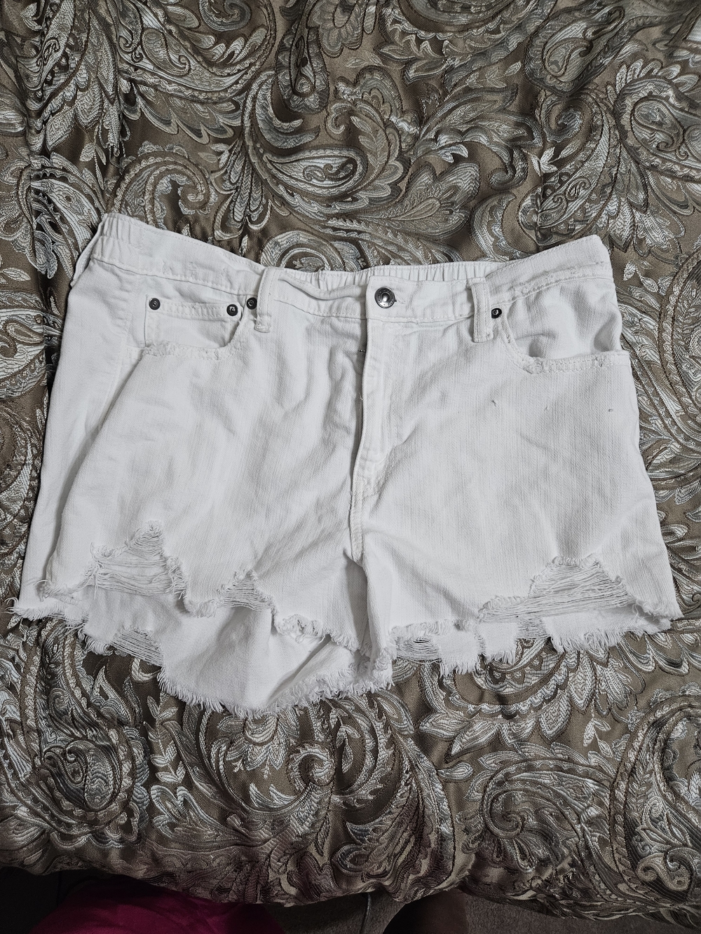 aerie Daydream White Distressed Denim Shorts - Size L
